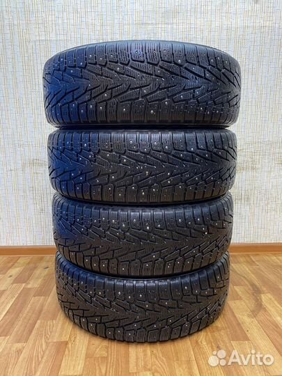 Nokian Tyres Hakkapeliitta 7 SUV 235/65 R17