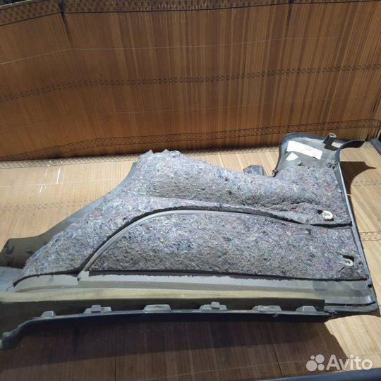 Обшивка салона задняя левая Mercedes-Benz