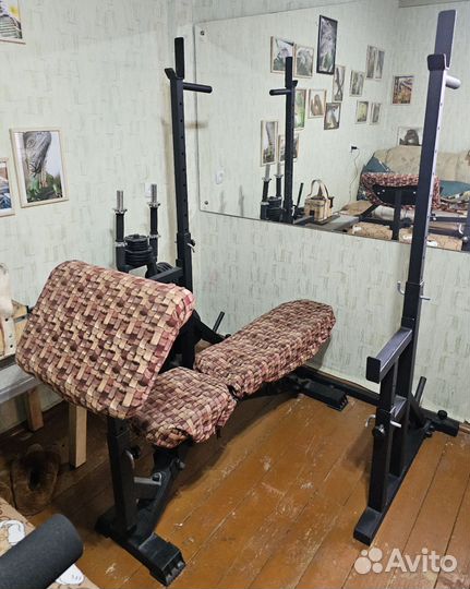 Скамья для жима со стойками и штангой