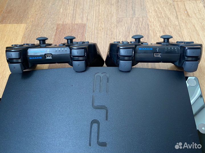 Sony playstation 3 PS3 Slim (прошитая) + игры