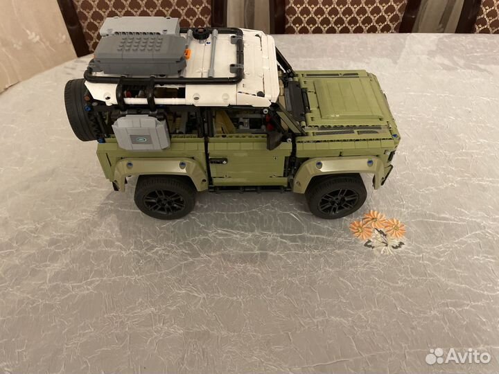 Lego technic land rover