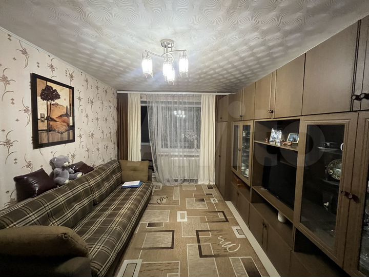 3-к. квартира, 63 м², 3/5 эт.