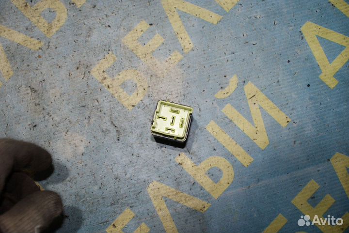 Реле 213 Volvo V70