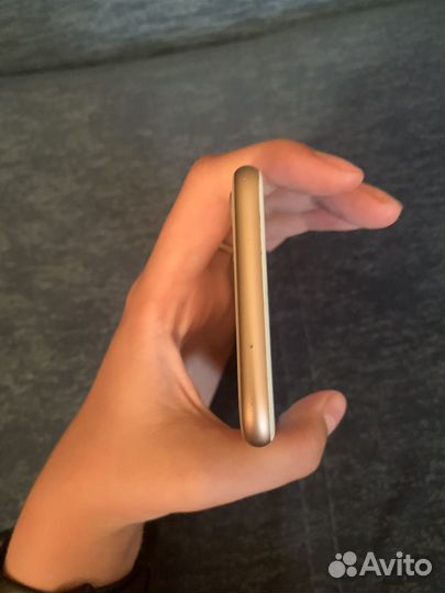 Телефон iPhone 8 64 gb