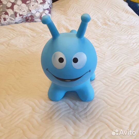 Гусеница попрыгун