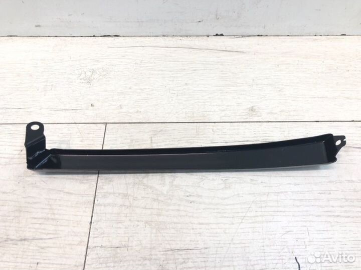 Ресничка правая Mercedes Sprinter W901