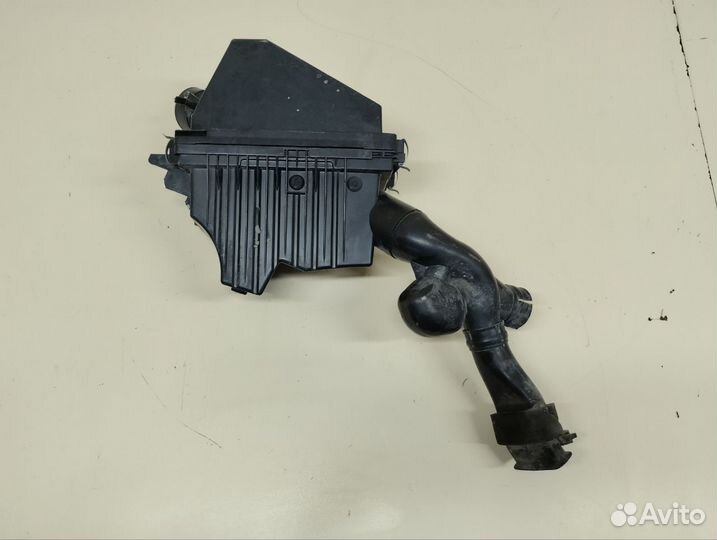 Корпус воздушного фильтра Nissan Almera Classic B1