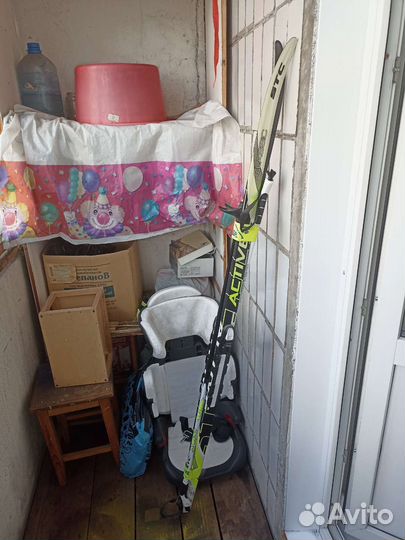 Беговые лыжи с ботинками и палками