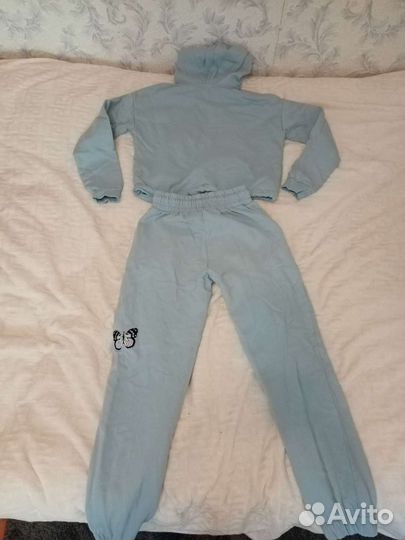 Спортивный кастюм