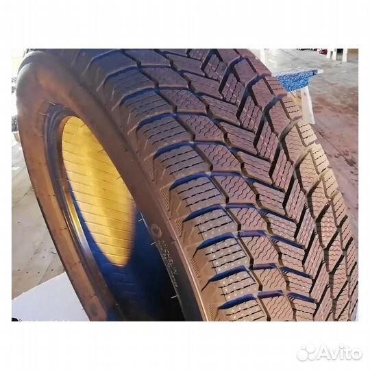 Michelin X-Ice Snow 205/65 R16