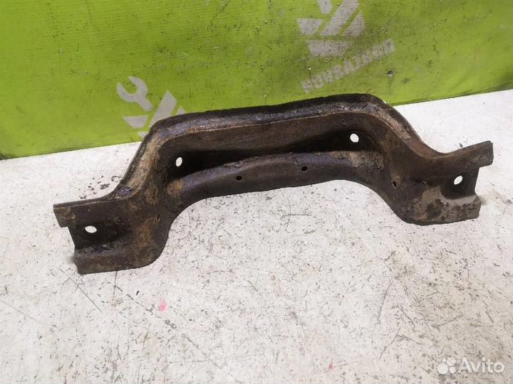 Кронштейн кпп бмв Е34