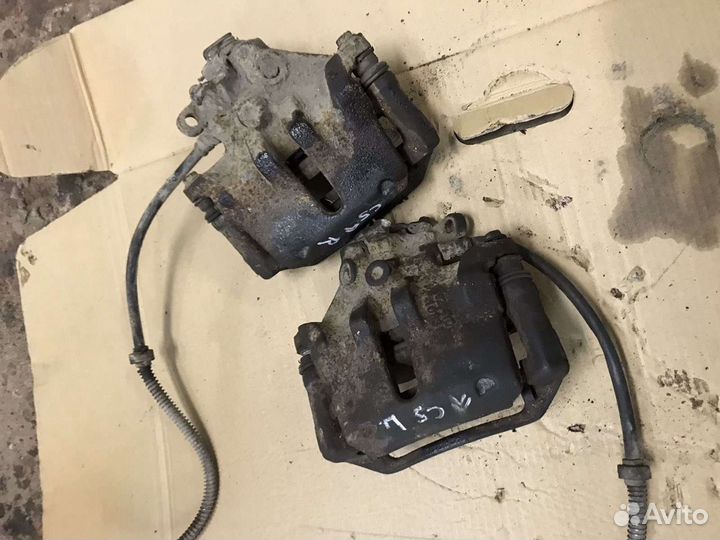 Суппорт тормозной передний правый Citroen C5