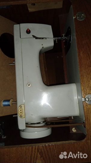 Швейная машина Подольск 142 рабочая