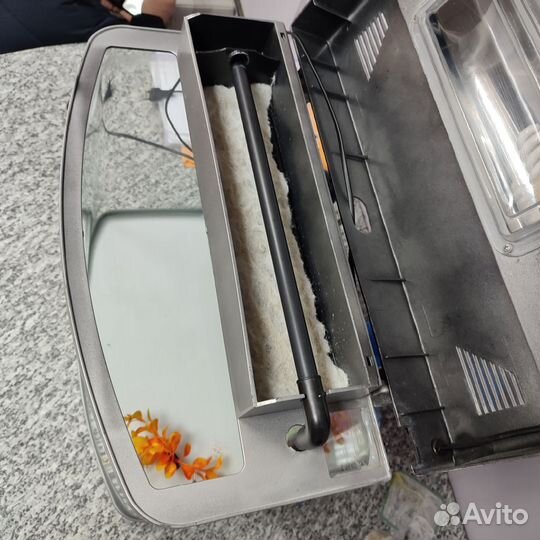 Аквариум с фильтром и светом