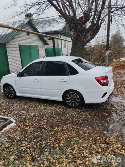 LADA Granta 1.6 МТ, 2023, 800 км