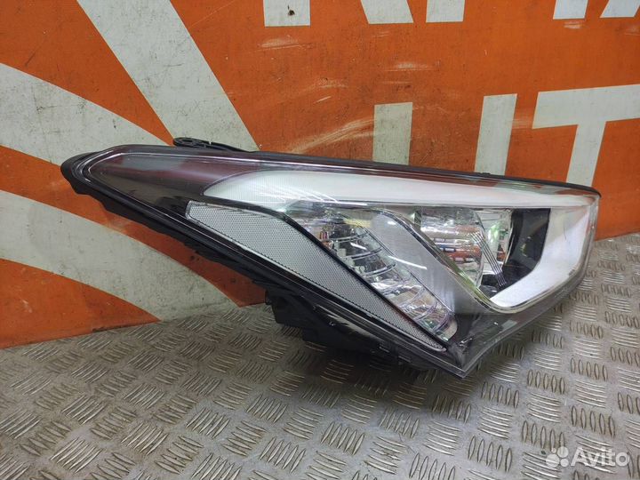Фара правая Hyundai Santa Fe 3 DM 2012-2016