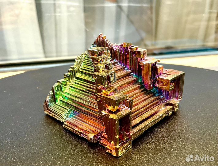 Кристалл. Друза. Висмут. Германия