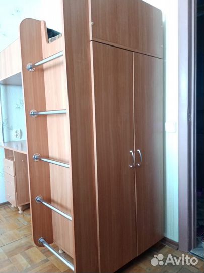 Уголок школьника (кровать-чердак)