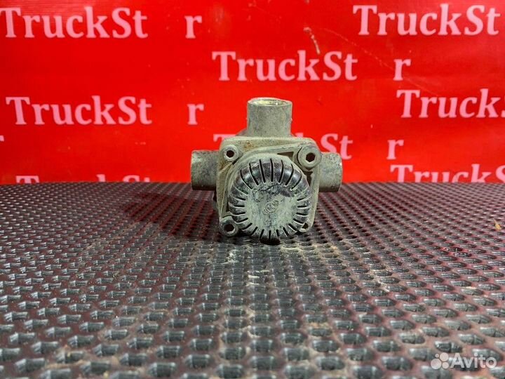 Клапан ускорительный Daf XF106