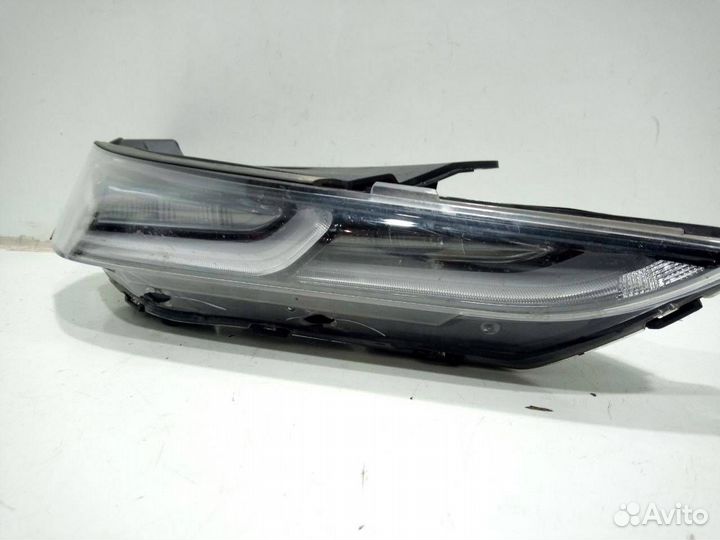 Фара правая Hyundai Santa Fe 4 (TM) 2020