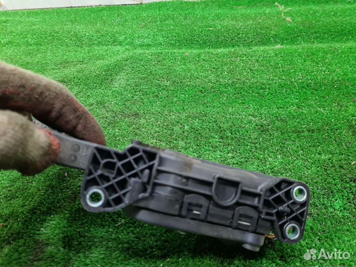 Педаль газа Volkswagen Polo MK5 2009-2015