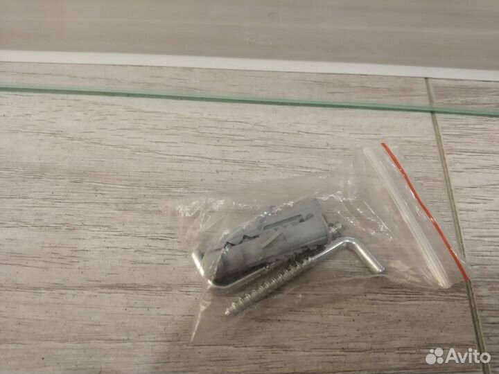 Полка стеклянная для ванной