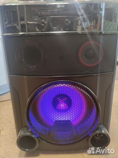 Музыкальный центр LG OM7550K