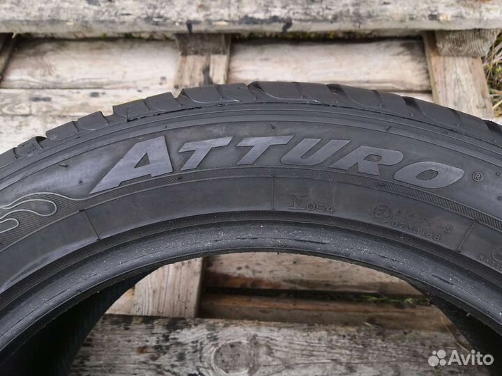 Atturo AZ800 275/45 R20