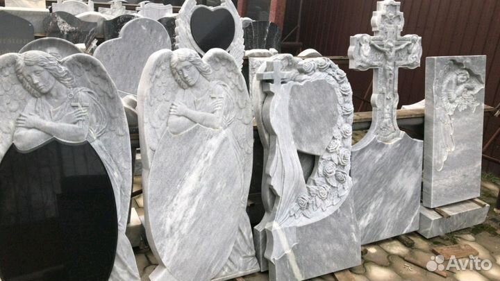 Памятники из мрамора и гранита
