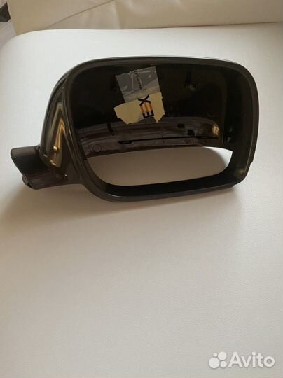 Корпус зеркала Volkswagen Touareg - правое