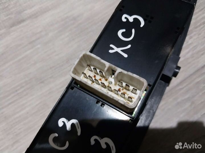 Кнопки стеклоподьемников Hyundai Sonata EF