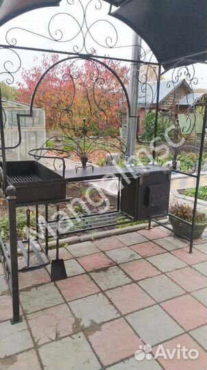 Мангал с крышей