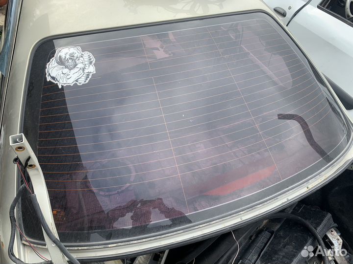 Nissan almera classic стекло заднее