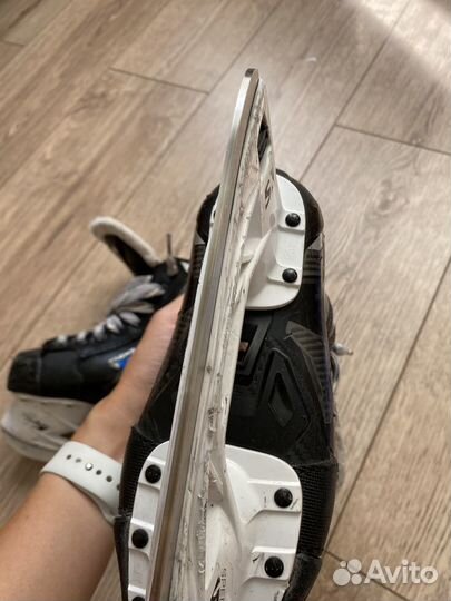 Хоккейные коньки CCM