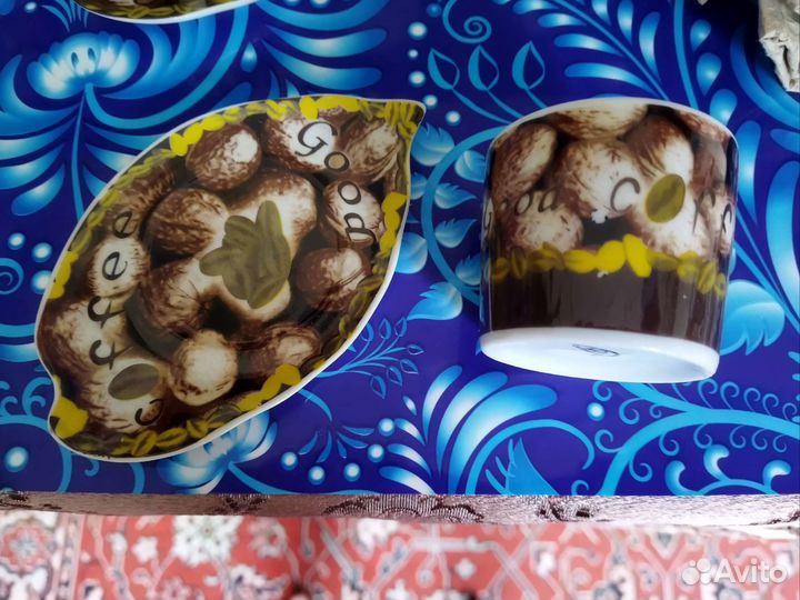 Чайные чашки с блюдцами кофейные