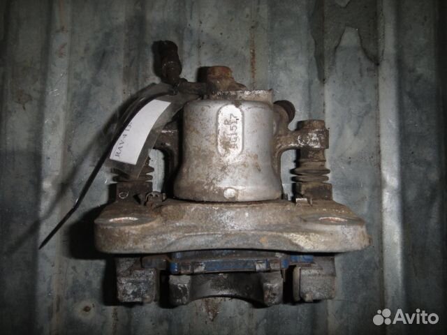 Суппорт Rav 4 (13) зад L б/у