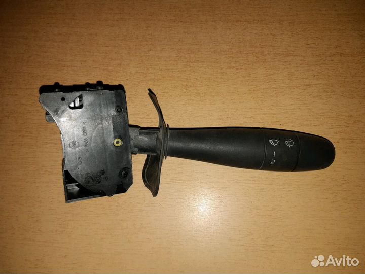 Переключатель стеклоочистителя Рено Логан