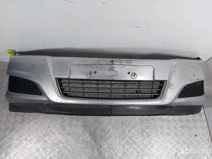 Бампер передний Opel Astra H/Astra Family H