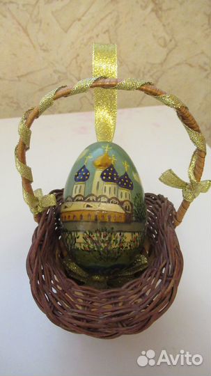 Яйцо деревянное, в корзиночке