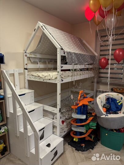 Детская кроватка двухярусная