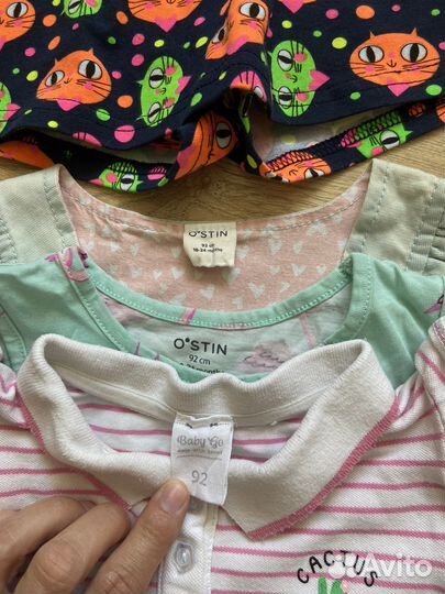 Вещи для девочки 92р, (3 платья,майки, футболки)