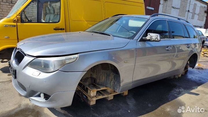 Четверть передняя левая BMW 5 E60/E61 2004