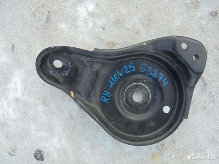 Кронштейн балки двигателя передний правый Toyota