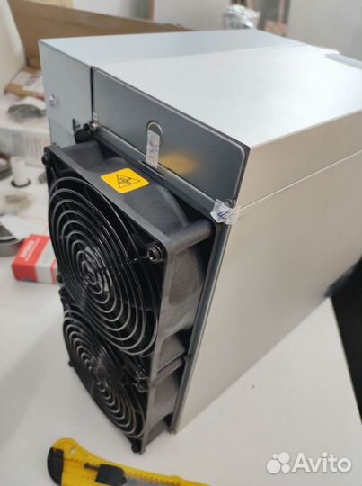 Asic майнер Bitmain Antminer S19