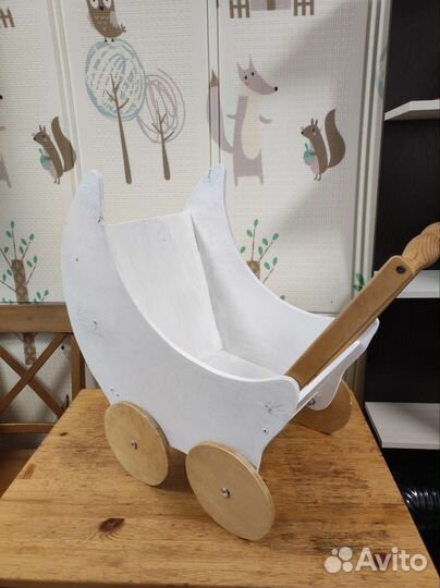 Деревянная коляска для кукол