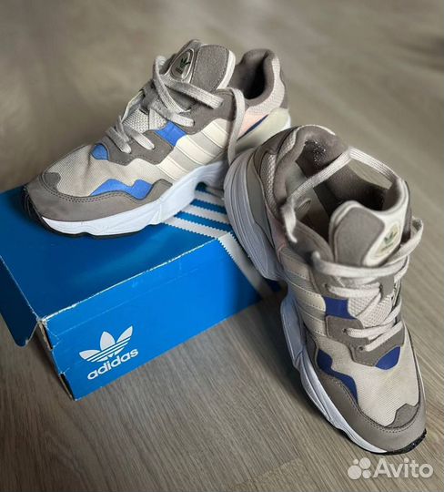 Кроссовки adidas yung 96