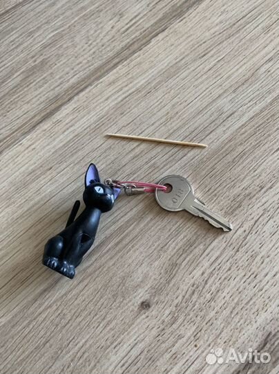 Киса сувенир, можно на телефон