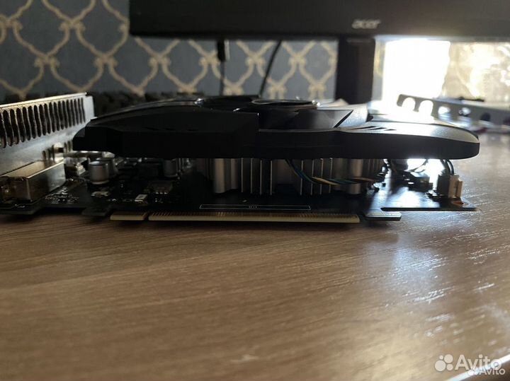 Видеокарта gtx 1650 4gb(торг есть)