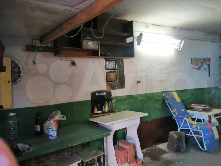 Гараж, > 30 м²