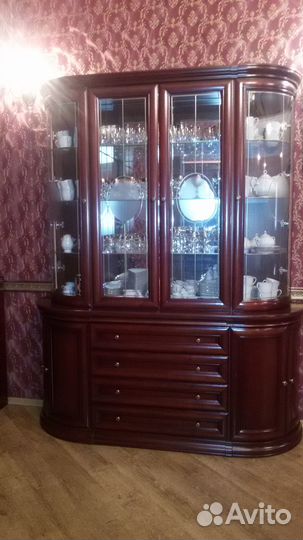 Буфеты и серванты